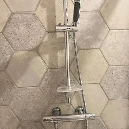 Vue Exceptionnelle Sur La Corniche *