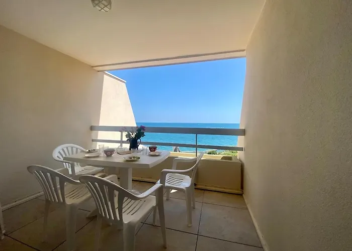 Vue Exceptionnelle Sur La Corniche