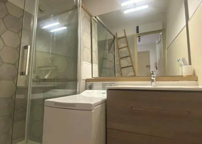 Vue Exceptionnelle Sur La Corniche * Σετ