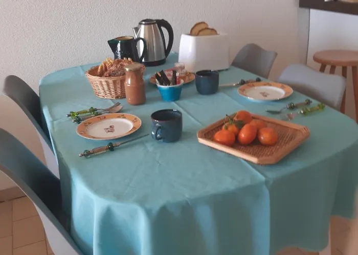 Vue Exceptionnelle Sur La Corniche Σετ